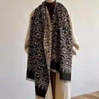 纳兰杜 气质高级感时尚百搭旅游拍照实用穿搭薄款礼盒装 聚酯纤维 披肩 女款