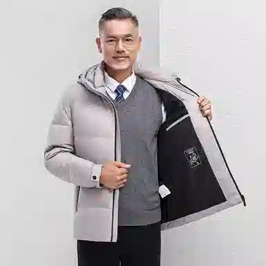 鸭鸭 机能风时尚工装宽松保暖百搭羽绒服 男女同款