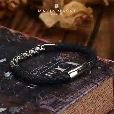 MAVIN MARVY Braided Leather Bracelet Black