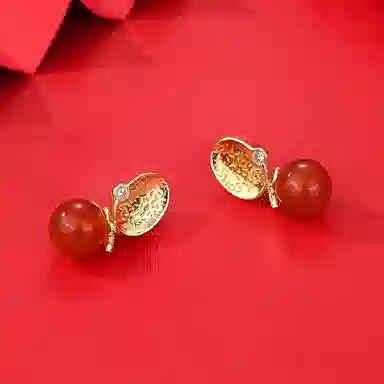 925