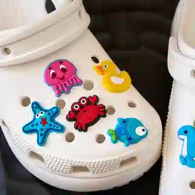 crocs