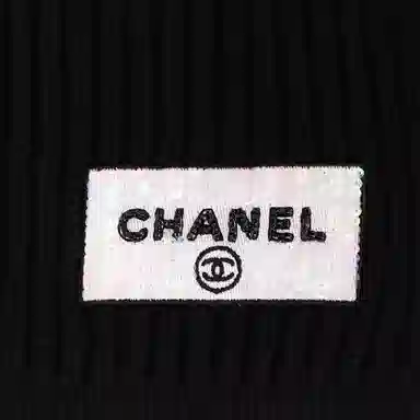 23K CHANEL Logo