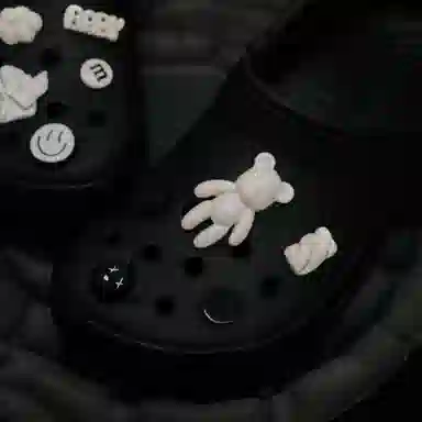 10 crocs DIY