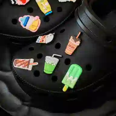 10 crocs