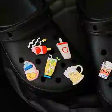 10 crocs