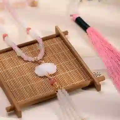 克拉日记 树脂贝珠珍珠涤纶新中式国潮古风背云长流苏璎珞粉色汉服国风马面裙配饰招财平安 琉璃 项链 女款