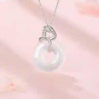 幸囍礼 灵蛇好运平安扣 十二生肖蛇来运转幸福美满平安喜乐 国风优雅气质百搭锁骨链 玉髓 玉石项链 男女同款情侣款