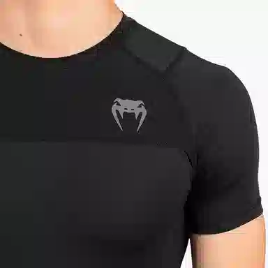 VENUM T -001