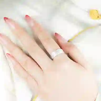 999