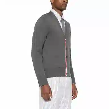 THOM BROWNE V