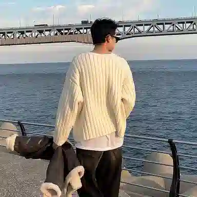 我是大卫 慵懒条纹圆领套头保暖针织衫 男女同款