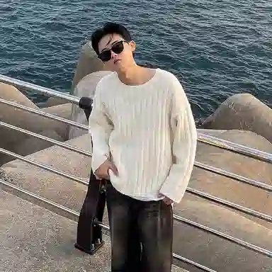 我是大卫 慵懒条纹圆领套头保暖针织衫 男女同款