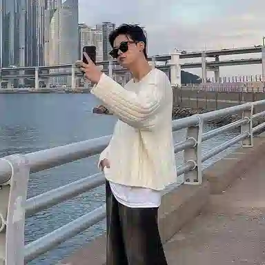 我是大卫 慵懒条纹圆领套头保暖针织衫 男女同款