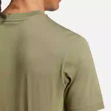 adidas ESSENTIALS logoT