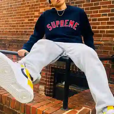 Supreme Kanji Logo Crewneck