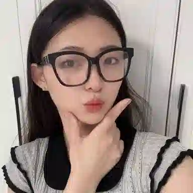 【联系客服可选配镜套餐】 佐川 素颜神器 黑框高级感 显脸小近视方框镜 可配防蓝光变色 方形 光学镜架 男女同款情侣款