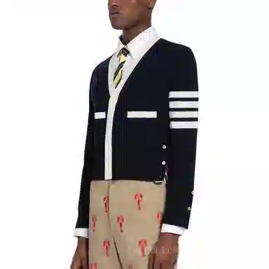 THOM BROWNE x FW22 V