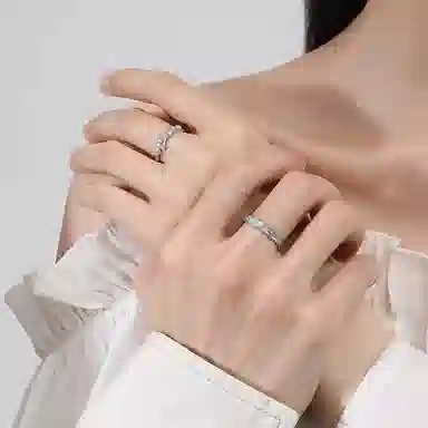 S925