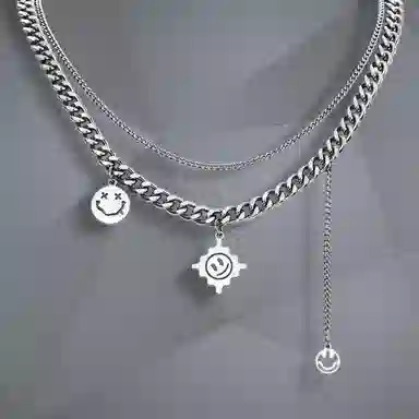 DH7 Smile Necklace