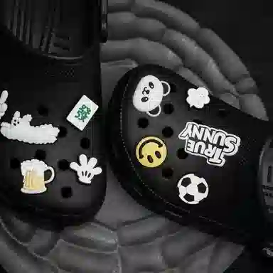 crocs