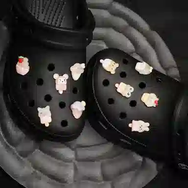 10 crocs