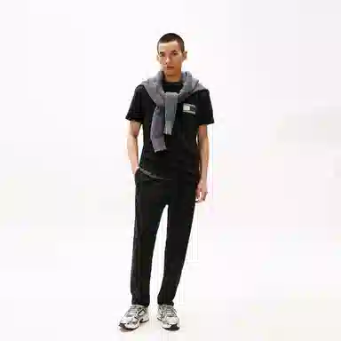 Tommy Hilfiger T
