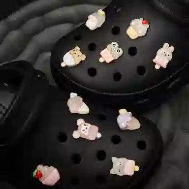 10 crocs