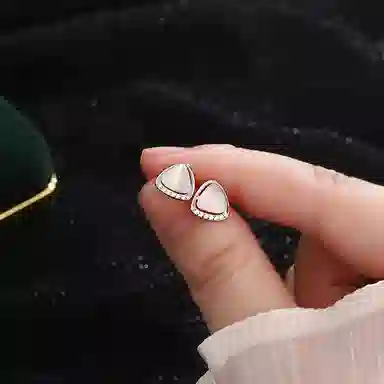 TRVMOE 999