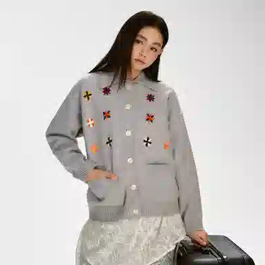 F426 Sweater