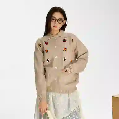 F426 Sweater