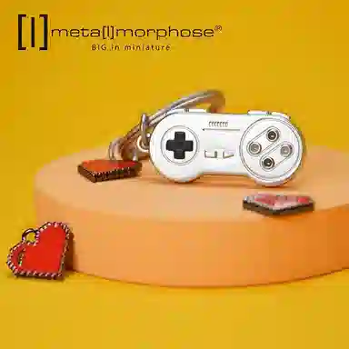 meta[l]morphose BIG in miniature