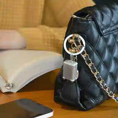 meta[l]morphose BIG in miniature