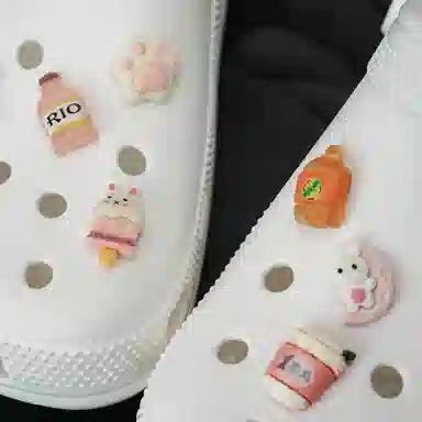 crocs