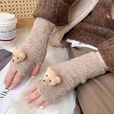 优幽兰 半指纯色小熊保暖防风防寒手腕套针织电动车骑车 设计感小众实用韩版护手 绒线手套 女款