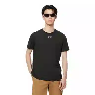 Under Armour T