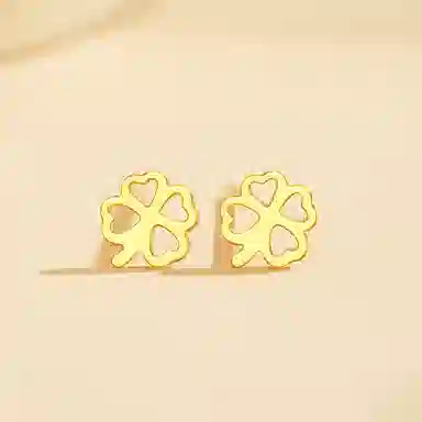 老凤祥 幸运花开四叶草耳饰 招财纳福时尚简约 轻奢高级感小众设计 养耳洞 足金 一口价 黄金耳钉一对 女款 女朋友闺蜜生日周年礼盒物