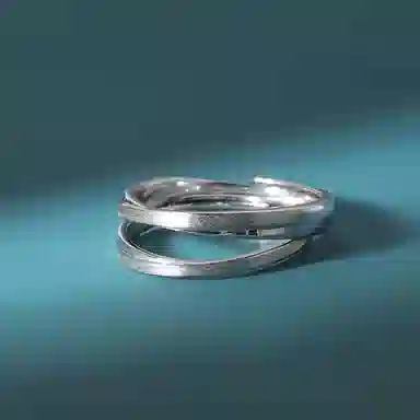 925