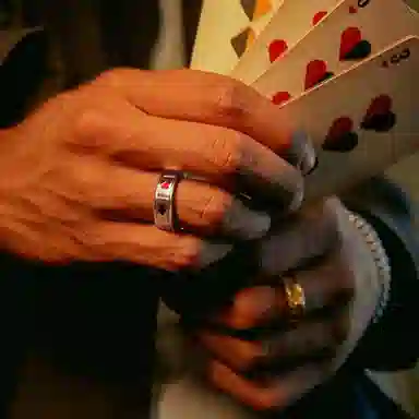 IDEAGEMER Rotating Poker Ring