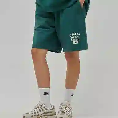UNDEFEATED SS25 Logo