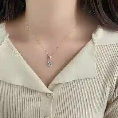 S925