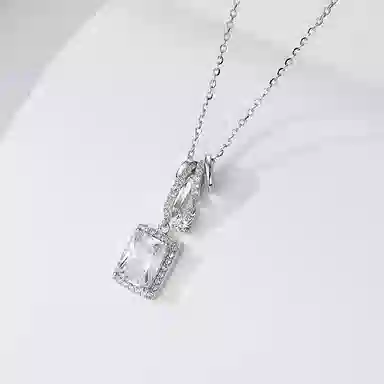 S925