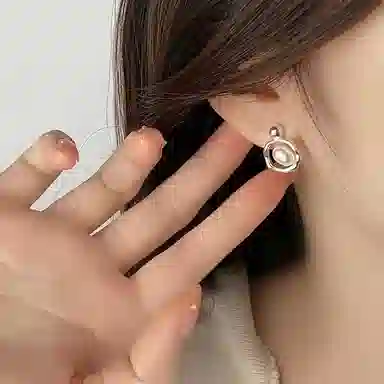 S925