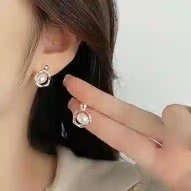 S925