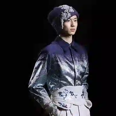 VALLEYOUTH Xinghu Vintage Rhinestone Embroidery Knit Hat