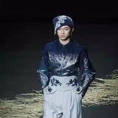 VALLEYOUTH Xinghu Vintage Rhinestone Embroidery Knit Hat