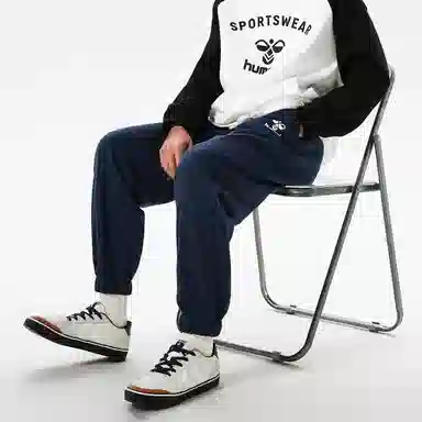 hummel LOGO