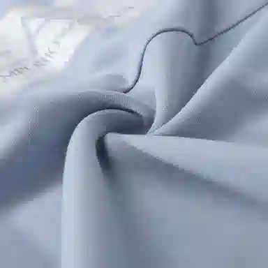 EMPORIO ARMANI SS23 EA7 Logo