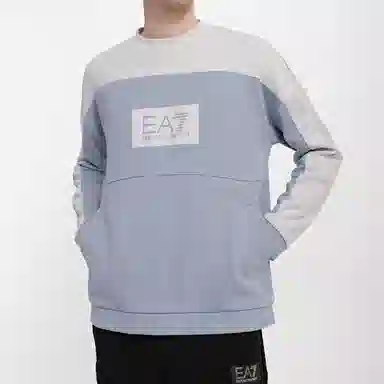 EMPORIO ARMANI SS23 EA7 Logo