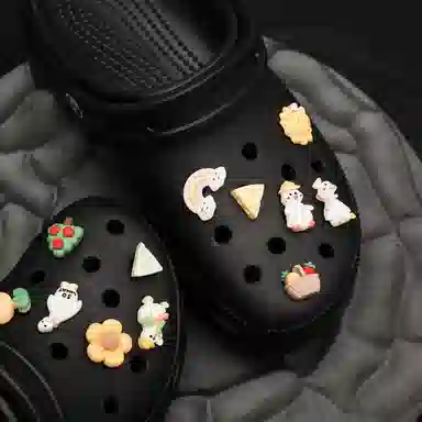 12 crocs
