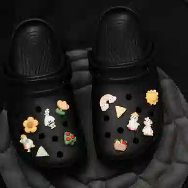12 crocs